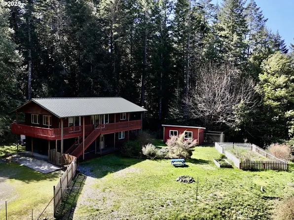 97211 Homestead Way, Gold Beach, OR 97444