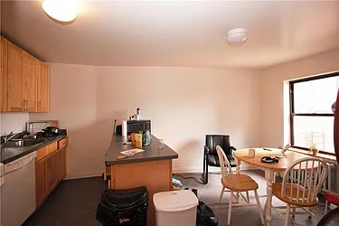 Rented by R New York