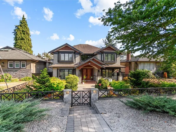 8330 12th Ave, Burnaby, BC V3N 2L6