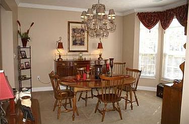 3rd image of 209 Bentbrook Cir