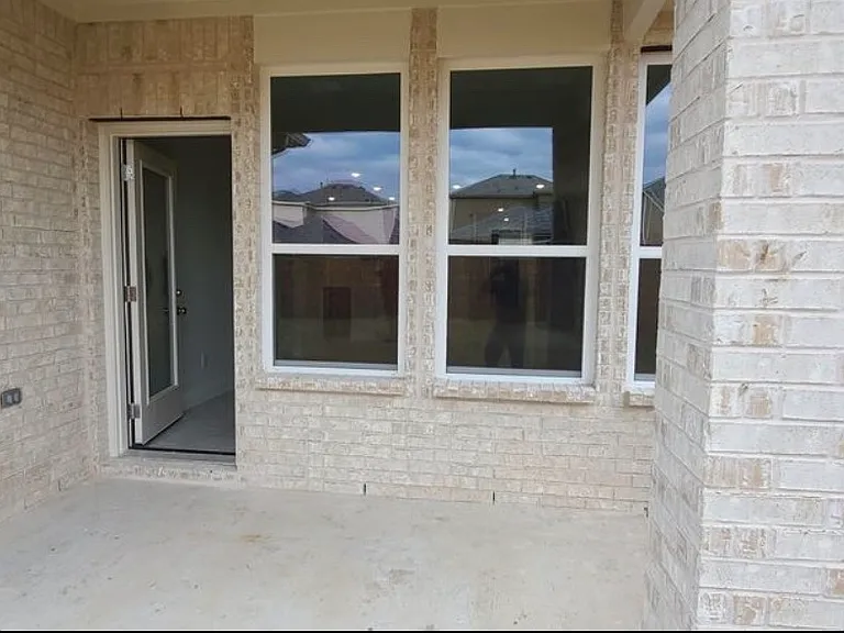 824 Santa Lucia Dr — Photo 6