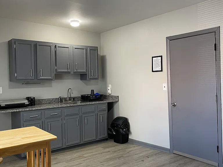 Dix St — Photo 10