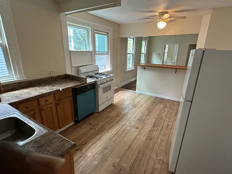 85 Davis St #1 — Photo 1