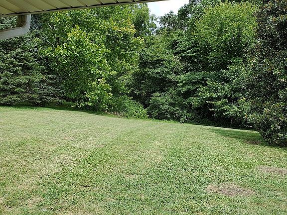 4th image of 1417 Valley View Dr