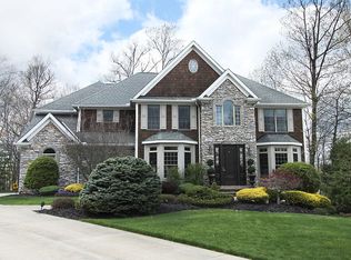 1237 Emerald Creek Dr, Broadview Heights, OH 44147