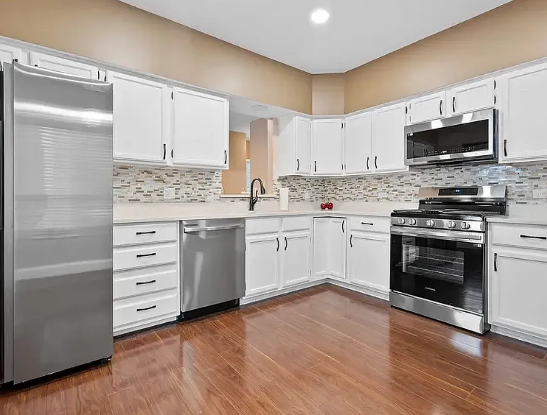 2 bed, 1400 sqft, $2,750 — Photo 3