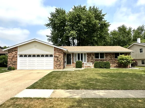 980 Pheasant Dr, Bradley, IL 60915