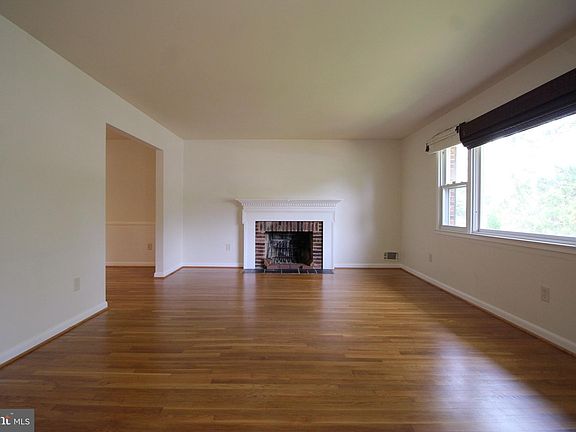 3rd image of 1804 Baldwin Dr