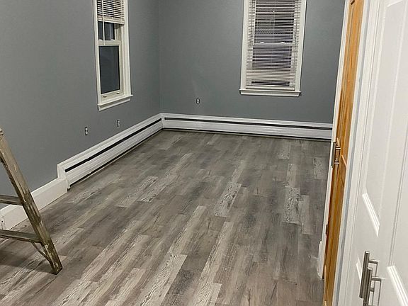 4th image of 42 Haviland St #1