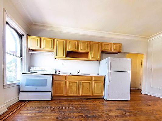 2nd image of 91 Halsey St #2E