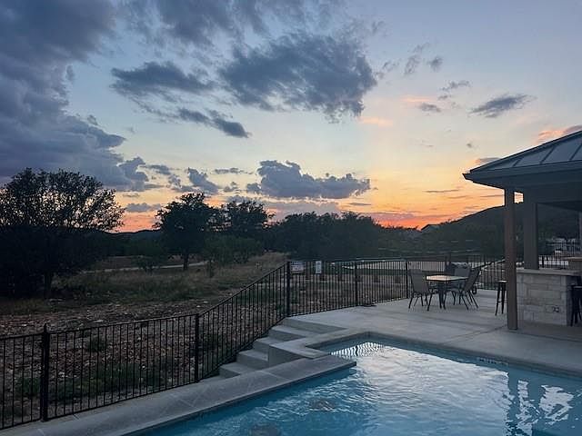 1463 Mountain Valley Dr