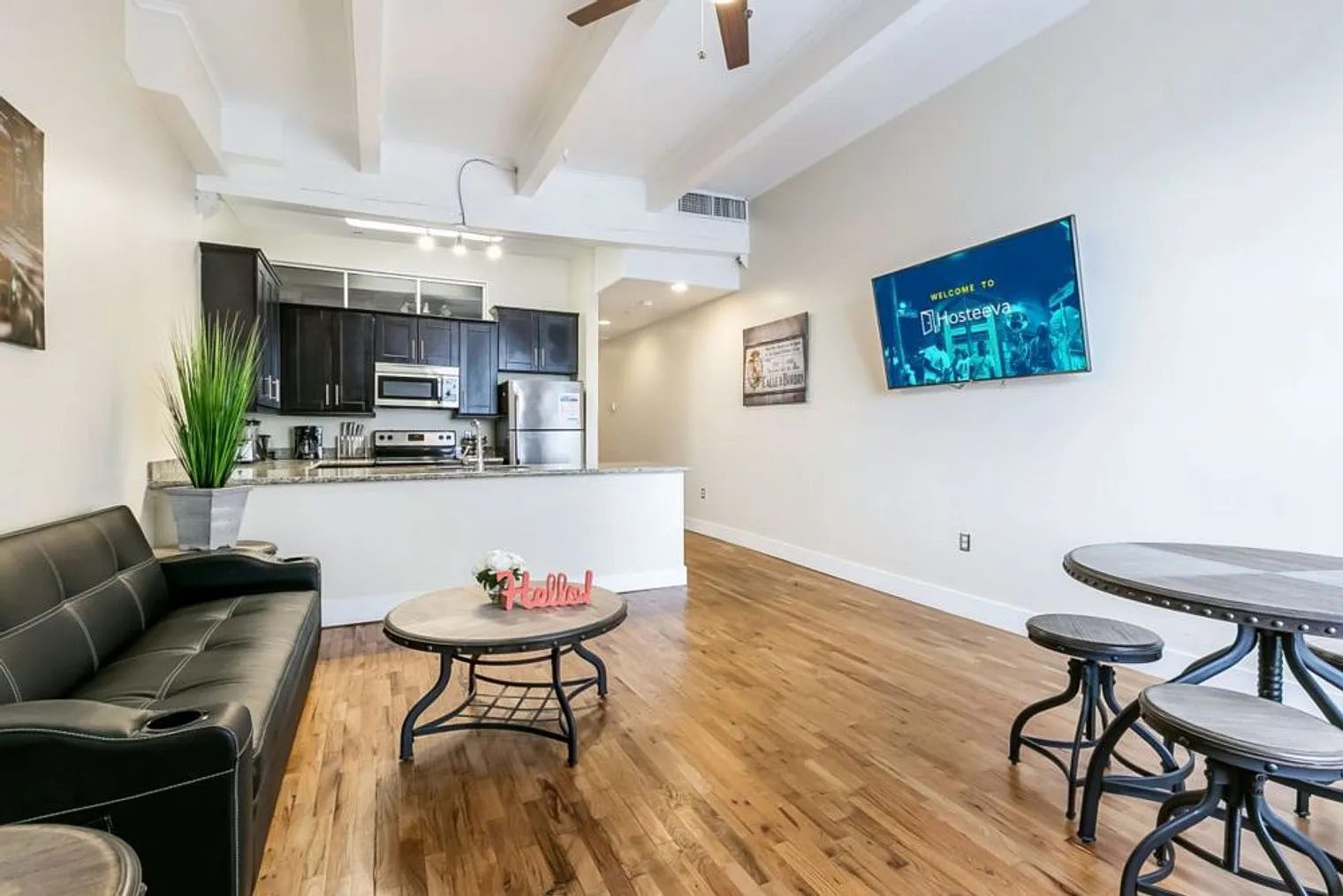 1 bed, 1.0 bath, 645 sqft, $4,876 — Photo 1