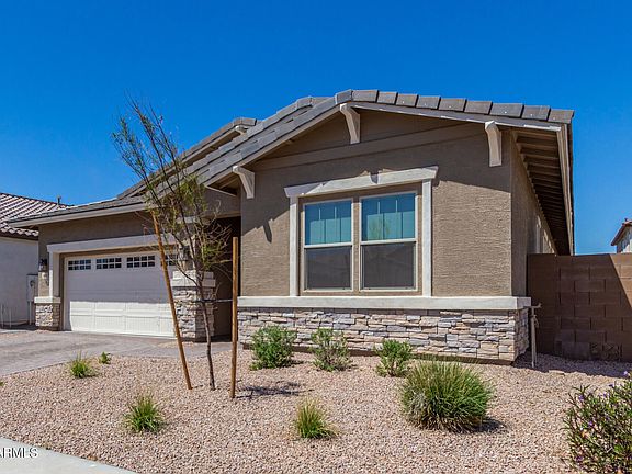 3rd image of 482 E Angel Dr
