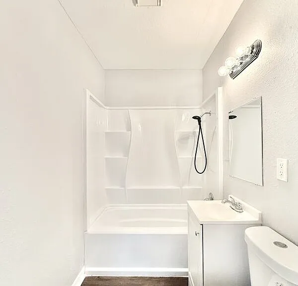 711 18th Ave S #2 — Photo 30