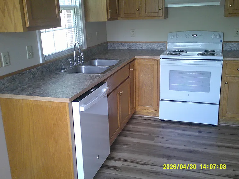 496 23rd Avenue Dr NE — Photo 5