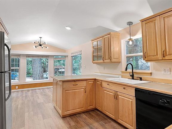 5th image of 12015 Marine Dr #448