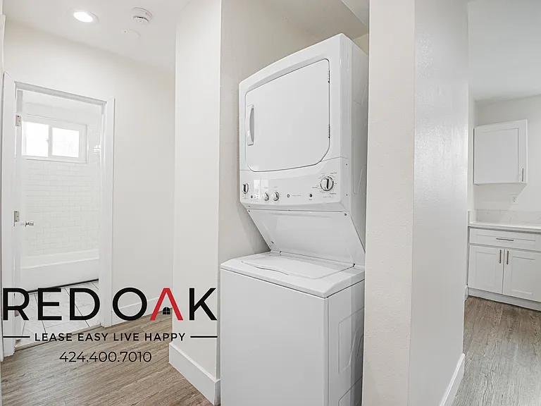 4070 Venice Blvd #9 — Photo 14