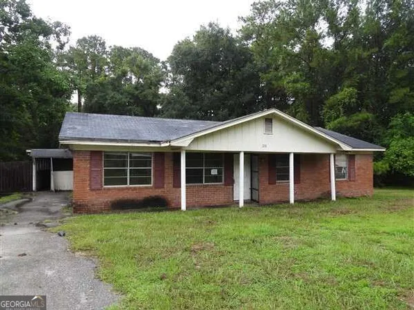 218 Thiess Branch Dr, Hinesville, GA 31313