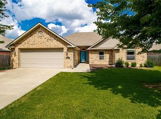 3680 W Clearwood Dr, Fayetteville, AR 72704