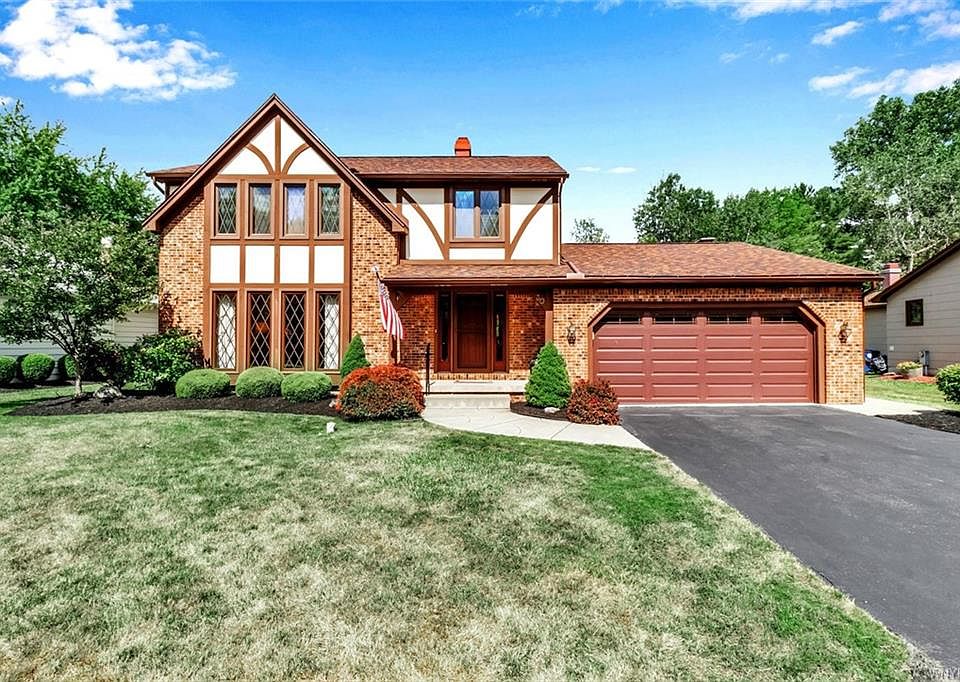 1st image of 30 Eveningwood Ln