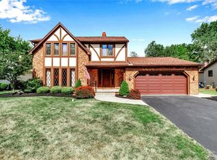 30 Eveningwood Ln, East Amherst, NY