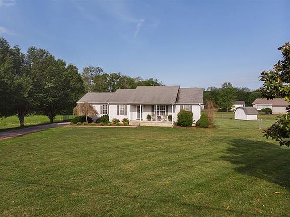 2nd image of 301 Sierra Dr