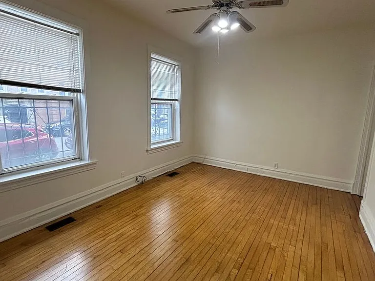 1958 W Waveland Ave #1 — Photo 7