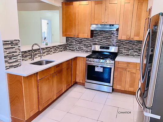 Rented by Chantior Real Estate LLC | media 21