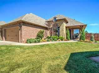 19925 Oakshire Dr, Edmond, OK 73012