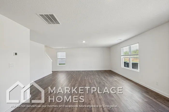 4033 Billie Ln NE — Photo 12