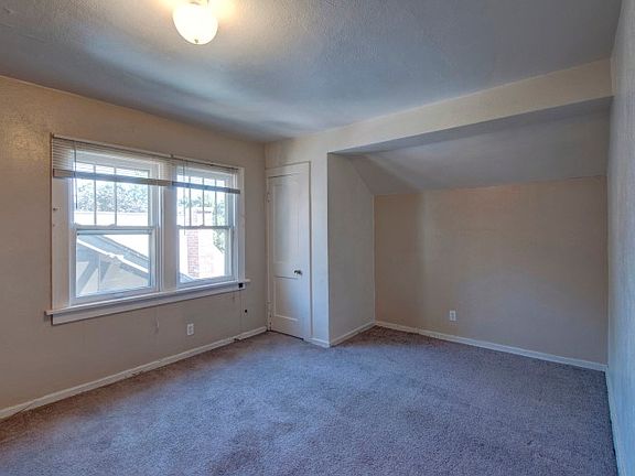 1012 10th Street Up Bedroom
