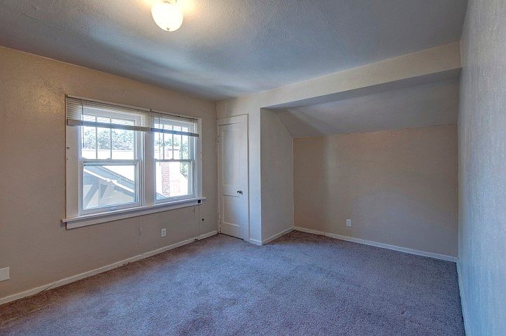 1012 10th Street Up Bedroom