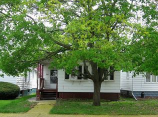 537 3rd Ave S, Clinton, IA 52732