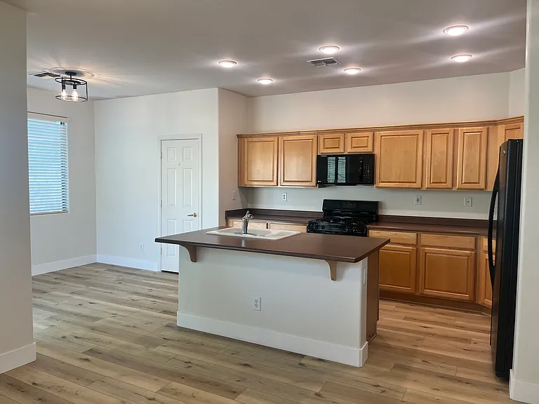 2413 W Lewis And Clark Trl — Photo 7