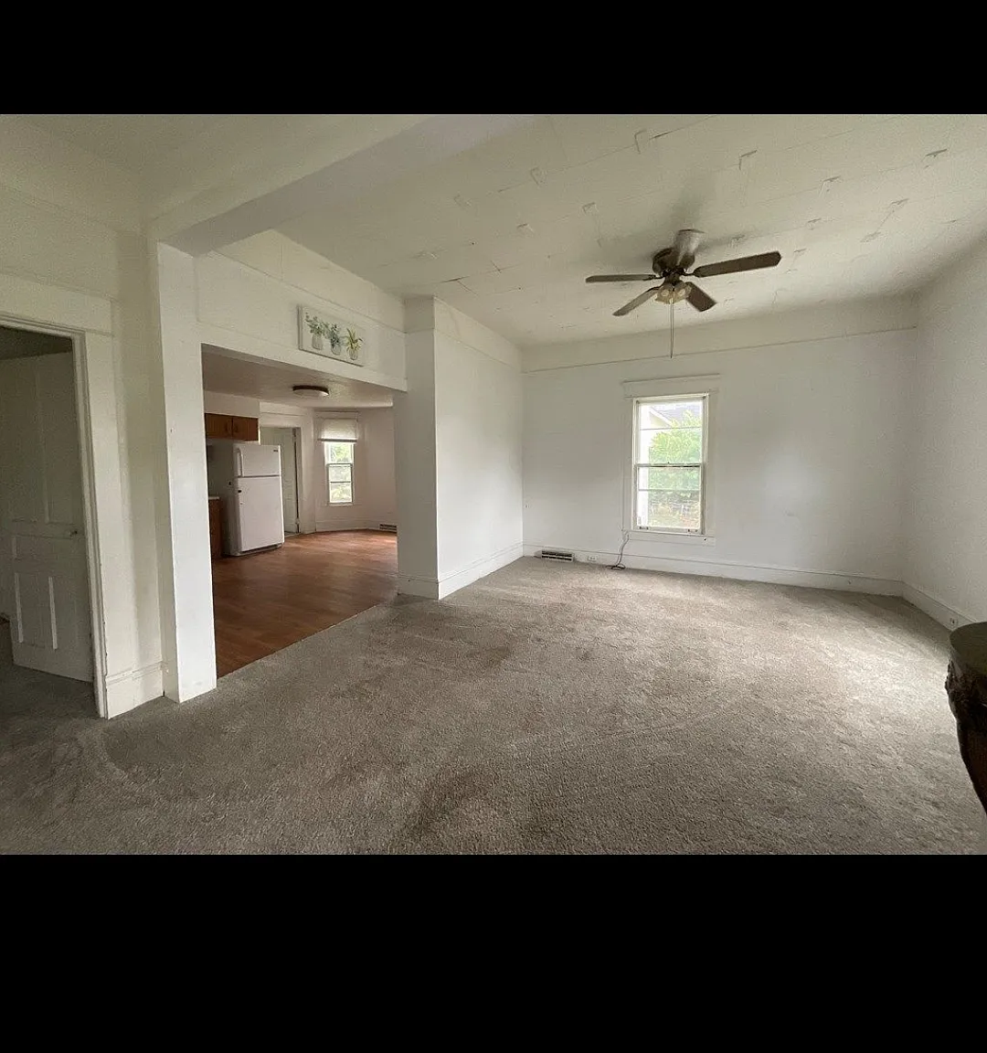 2 bed, $1,200 — Photo 2