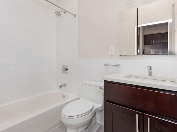 4th image of 678 Franklin Ave #2A