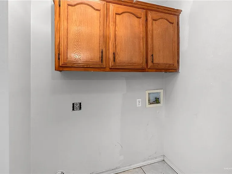 2606 Charleston Ln — Photo 12