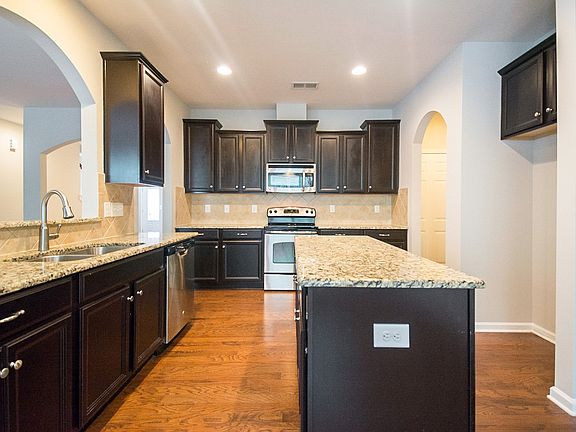 2nd image of 3025 Ainsley Ln