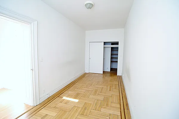 Rented by Julianna Realty Corp | media 11