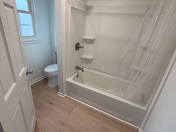 2nd image of 1216 Kirk Ave SE