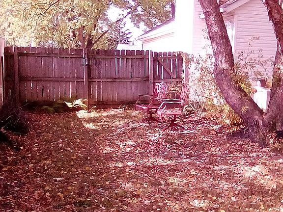 3rd image of 1586 Burkey Ct