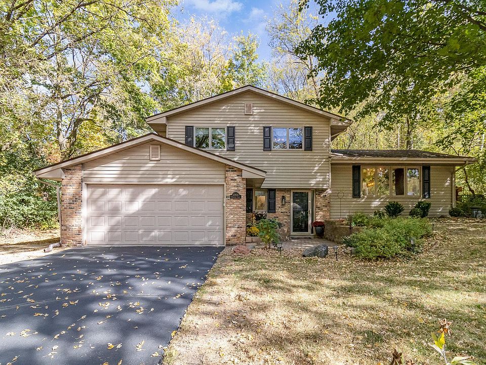1st image of 12805 Woodview Ln