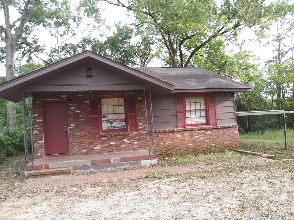 196 Kendrick Ave