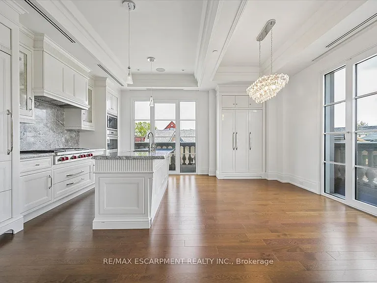 300 Randall St S #211 — Photo 27