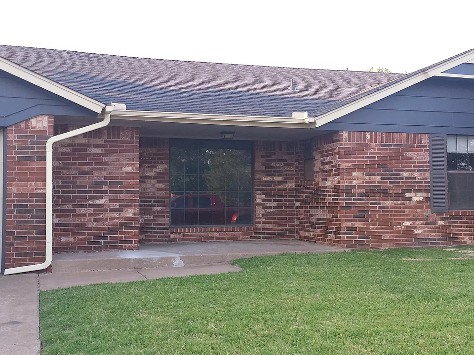 151 Marilyn Ave