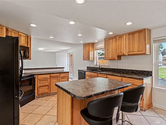 3rd image of 7703 211th St E