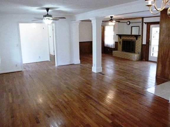 Living/Family Rm Combo