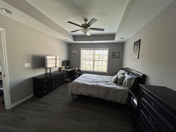 3rd image of 5853 Trestle Way