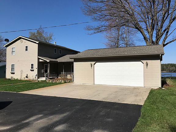 2nd image of 3111 Lakeshore Dr