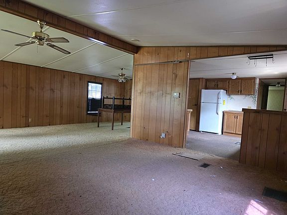 4th image of 203 Hickory Cir #203-HIC
